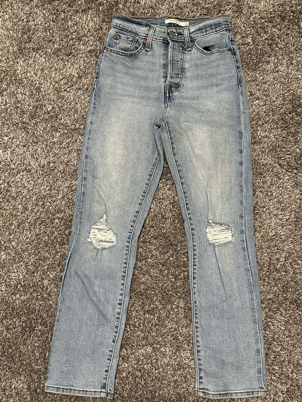 women’s Levi's Light Blue Wedgie Straight Leg Ripped Jeans 26